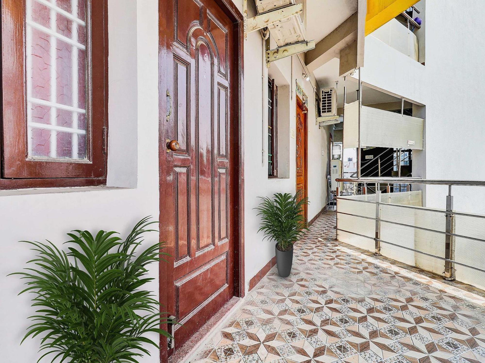 Hotel O Ak Residency Csennai Kültér fotó